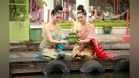 ‘สวนสยาม’ ลอยกระทงมิดไนต์