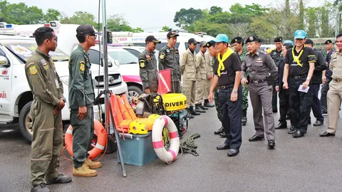 พ่อเมืองชุมพร จัดกำลังพลกว่า 600 นาย เตรียมรับมือพายุถล่มเย็นนี้