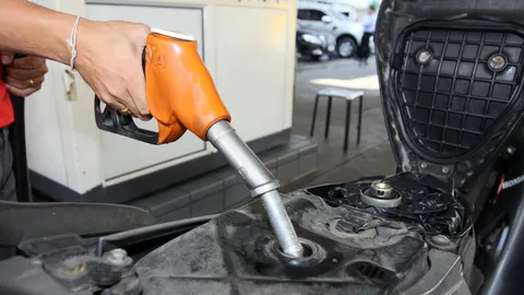 ปตท.-บางจาก ขึ้นราคาน้ำมัน 60สต. เว้น E85 ขยับ 40สต. ดีเซลคงเดิม