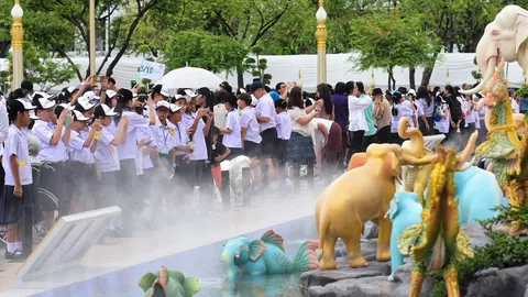 เปิดให้-คณะนร. ชมพระเมรุมาศ