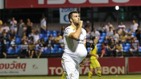 อุบลฯปล่อย 2 แข้งต่างชาติให้คู่แข่งร่วมลีก