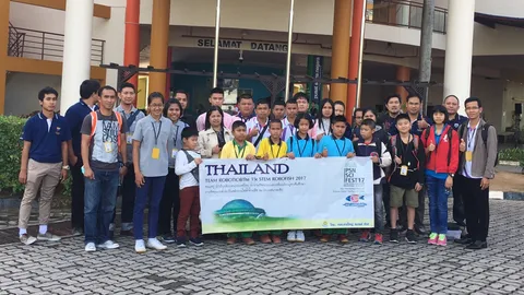  ตัวแทน นร.ไทย คว้าชัยเหรียญทอง แข่งขันหุ่นยนต์ปลาว่ายน้ำ ณ มาเลเซีย 