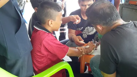 ลุ้นหนัก ด.ช.แหวนติดนิ้ว ต้องใช้เครื่องเจียเหล็กตัด สุดหวาดเสียว