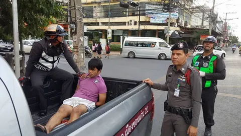 แค่อยากจับ! โรคจิตฉุดเด็กหน้า ร.ร.ขอนแก่น โชคดีกลุ่มผู้ปกครองช่วยทัน