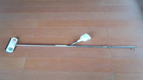 เมินตีกันหันคิดสิ่งประดิษฐ์ แปรงขัดพื้นออลอินวัน ไอเดียเจ๋ง นศ.การอาชีพแก้งคร้อ