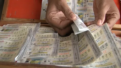 เอาใจ (ว่าที่) เศรษฐีใหม่! ส่องเลขเด็ดจากโลกโซเชียล มี 6 9 4 มาแรง