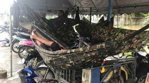 ชาวปัตตานี กว่า 300 หลังคาเรือน ยังต้องเผชิญน้ำท่วมสูงเกือบ 2 เมตร