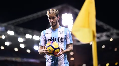 ของดีราคาถูก! บาร์ซาจ้องสอยปีกลาซิโอคืนบ้านเกิด