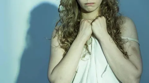 หญิงผู้ดีถูกข่มขืนตอนเมา ช็อกซ้ำ! คนร้ายคือสามี