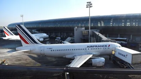 ตร.ปารีสมึน ชายไร้บ้านขโมยเงินสด 10 ล้าน จากสนามบิน ‘ชาร์ลส์ เดอ โกล’