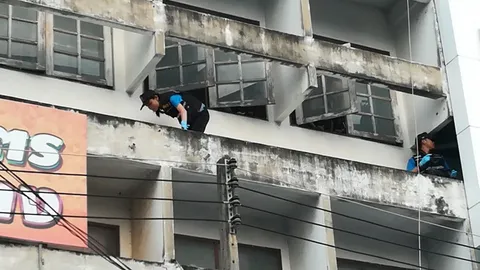 หนุ่มช้ำรัก แฟนมีคนใหม่ คิดสั้นโดดตึก 3 ชั้น ดับกลางเมืองนครนายก