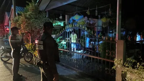 ถ้ำมองด้วยมือถือ! แอบถ่ายเมียปลัดอบต.อาบน้ำ ตกใจเห็นแขนคนโผล่