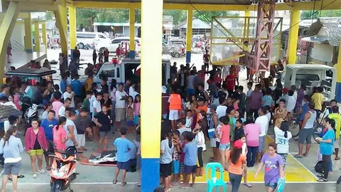 เรือเฟอร์รี่โดยสารข้ามฟากในฟิลิปปินส์ล่ม สูญหายนับร้อย