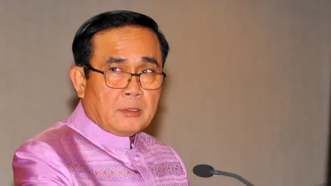 นายกฯ ชี้ ปตท.-บางจาก ปรับลดราคาน้ำมันพรุ่งนี้ถือเป็นข่าวดี ปชช.  