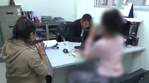 สาวพะเยาโดนขี้เมามีดจี้ หวิดโดนข่มขืนในคืนปีใหม่ โชคดี ตร.มาช่วยทัน