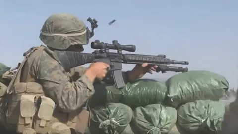 ทหาร SAS สุดเจ๋ง ปะทะเดือดไอซิส จนกระสุนหมด คว้าจอบฟันหัวขาดกระเด็น 