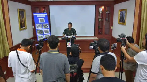 กอ.รมน.ภ.4 แจงคืบหน้าเหตุซุ่มยิง ทพ.49 เผารถทัวร์ วอนขอให้มั่นใจ จนท.