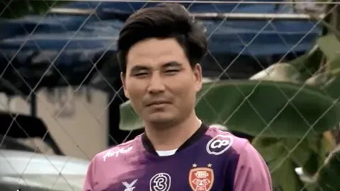 เปิดใจ 'พี่อุ๊' ล่าม 'อ่อง ธู' กับบทบาทใหม่ในปี 2018 (คลิป)