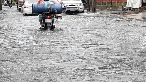 เครื่องสูบน้ำเสียอีกแล้ว-ต้นเหตุระบายน้ำคลองจั่นช้า