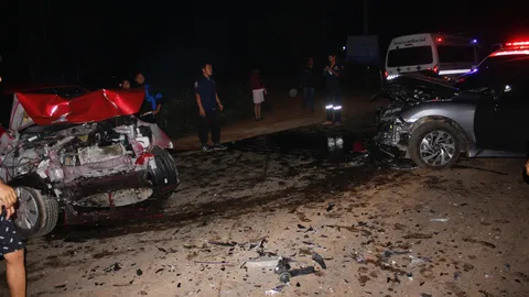 ประสานงา! มิตซูบิชิ ชน ฮอนด้า ถนนสาย 3079 ศรีมหาโพธิ ดับ 1 เจ็บ 3