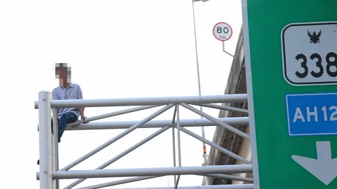 น้อยใจเพื่อน