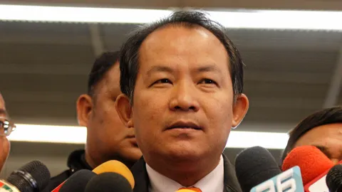 'ศรีสุวรรณ' จ่อยื่น 'นายกฯ' ค้านแก้ ก.ม.เลือกตั้ง เข้าข่ายขัดผลประโยชน์