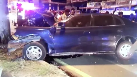 ความดันกำเริบ เก๋งพุ่งชนเสาไฟฟ้า อดีต ผอ.โรงเรียนที่ระยอง ดับคารถ