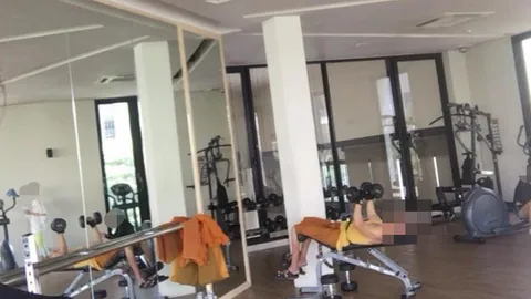 แบบนี้ก็ได้เหรอ? 'พระสงฆ์' เล่นฟิตเนสที่คอนโด ชาวเน็ตถามสมควรหรือไม่