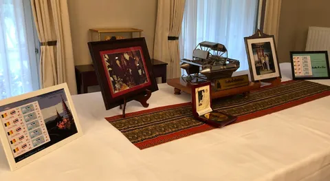  อดีตทูตเบลเยียม มอบของพระราชทานจากในหลวง ร.9 เป็นสมบัติสถานทูตไทย