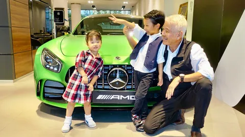 "บิ๊กวสันต์" เบนซ์ทองหล่อรุกตลาดหรู ดีลเลอร์ทางการ "เมอร์เซเดส-เอเอ็มจี"