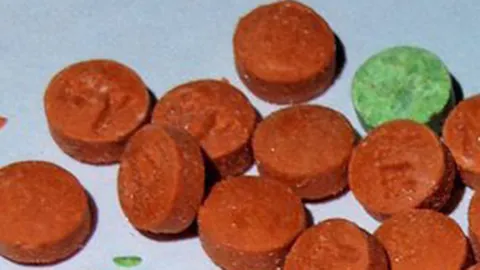 นักเรียน ม.6 อายุแค่ 18 ขายยาบ้า อ้างเป็นสายตำรวจด้วย