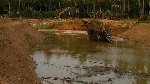 จัดจ้างขุดลอกลำน้ำ