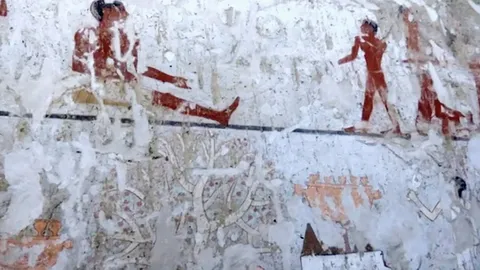 พบสุสานเก่าแก่ 4,400 ปีนอกกรุงไคโรแห่งอียิปต์