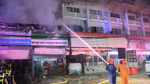 ไหม้‘บางไผ่อะไหล่’ กลาง-ตลาดไท 6ชีวิตหนีตาย วอด15ล้าน!