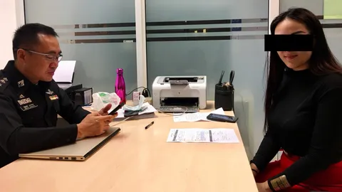 พริตตี้สาวร้อง ปอท.ถูกดักฟังโทรศัพท์ หวั่นงานเข้า! เคยเปิดศึกแย่งผู้ชาย