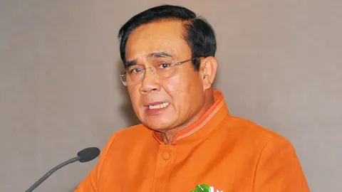 'บิ๊กตู่' สวน 'ต่อตระกูล' อย่าปั่นวุ่นวาย ย้ำ ก.ม. มีกลไกตรวจสอบ