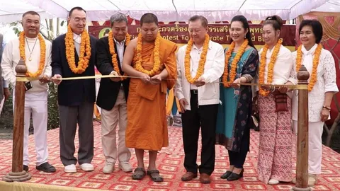พลังศรัทธาร่วมแห่พระบรมสารีริกธาตุ เมืองกุสินารา