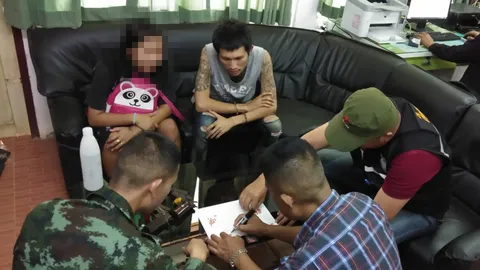 รวบหนุ่มห้าวยิงปืนหน้าโรงพัก-ซุกยาบ้า เมียท้องปล่อยโฮ ใครจะช่วยเลี้ยงลูก