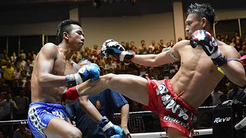 'หนุ่มตรังน้อย' เดินสอยชนะสิงห์ดำ มวยคู่เอกลุมพินี