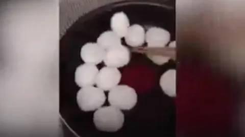 ชาวเน็ตฮือฮา ทอดอาหารทานเล่นญี่ปุ่น ประหลาดใจปนขำทำไมมีเสียง (คลิป)