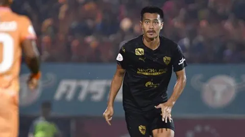 'ชินภัทร' เผยความรู้สึกหลังมีชื่อติดทีมชาติไทยครั้งแรกใน 'คิงส์คัพ'