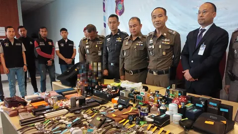 ลากคอได้ยกแก๊ง ลักของบนเครื่อง สินค้าแบรนด์เนม