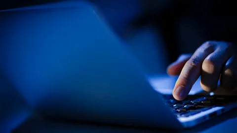 อดดูหนังโป๊! เพิ่มมาตรการไม่ให้เด็กอายุต่ำกว่า 18 เข้าเว็บฯ