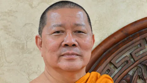 "เจ้าคุณธงชัย" มอบทุนการศึกษาจีนให้อาชีวะไทย