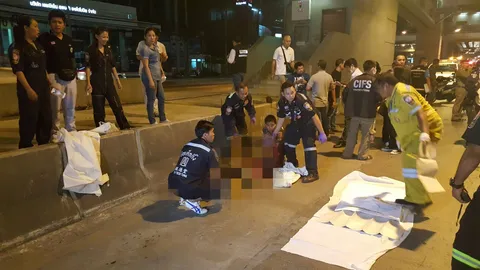 คนร้ายขายยาไอซ์ ตกใจ ตร. เรียกตรวจ วิ่งหนีข้ามถนนถูกรถชนดับ 