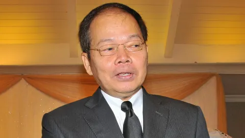 'นพดล' ชง 3 แนวทาง เปิดโอกาสพรรคการเมือง จี้ปลดล็อกทำกิจกรรม