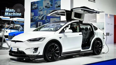 TESLA MODEL X SUV ไฟฟ้า 7 ที่นั่ง ชาร์จ 1 ครั้ง ลาก 320 กิโลเมตร  