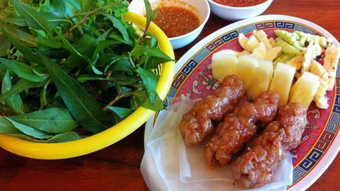 ผมผิดอะไร? หนุ่มถูกเรียกตรวจวัตถุระเบิด หลังพกแหนมเนืองขึ้นเครื่อง