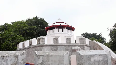 เหลือบ้านป้อมมหากาฬ 5 หลังรอรื้อ กทม.กำหนดรื้อเสร็จภายใน 25 เม.ย.