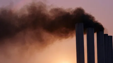 ควันเตาจากโรงงาน กลิ่นแสบจมูก หมู่บ้านท่าเปลือย อุดรธานี ได้รับความเดือดร้อน